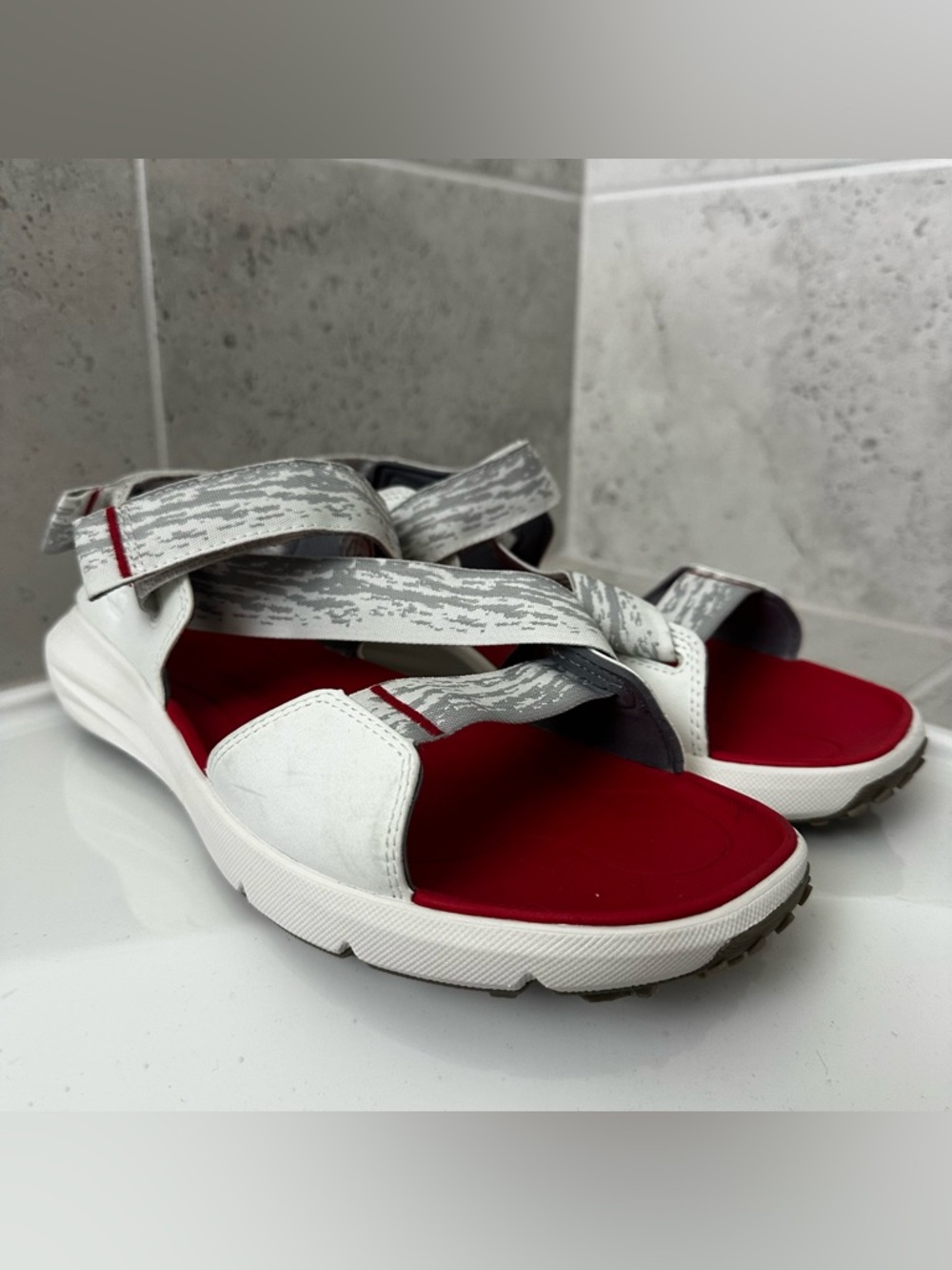 Timberland White and Red Men's Sport Sandals Size 10 Men - Picture 9 of 16